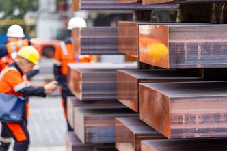 Akcje KGHM zyskują ponad 5 proc. na fali problemów chińskich hut miedzi