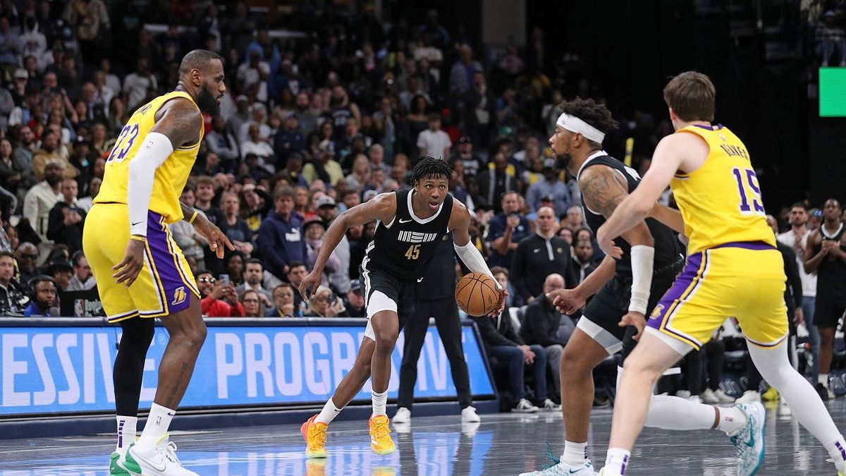 Getty Images / Justin Ford / Na zdjęciu: Koszykarze podczas meczu Memphis Grizzlies - Los Angeles Lakers