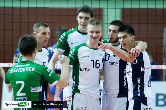 Dominik Depowski (nr 16) powoli aklimatyzuje się w nowej drużynie