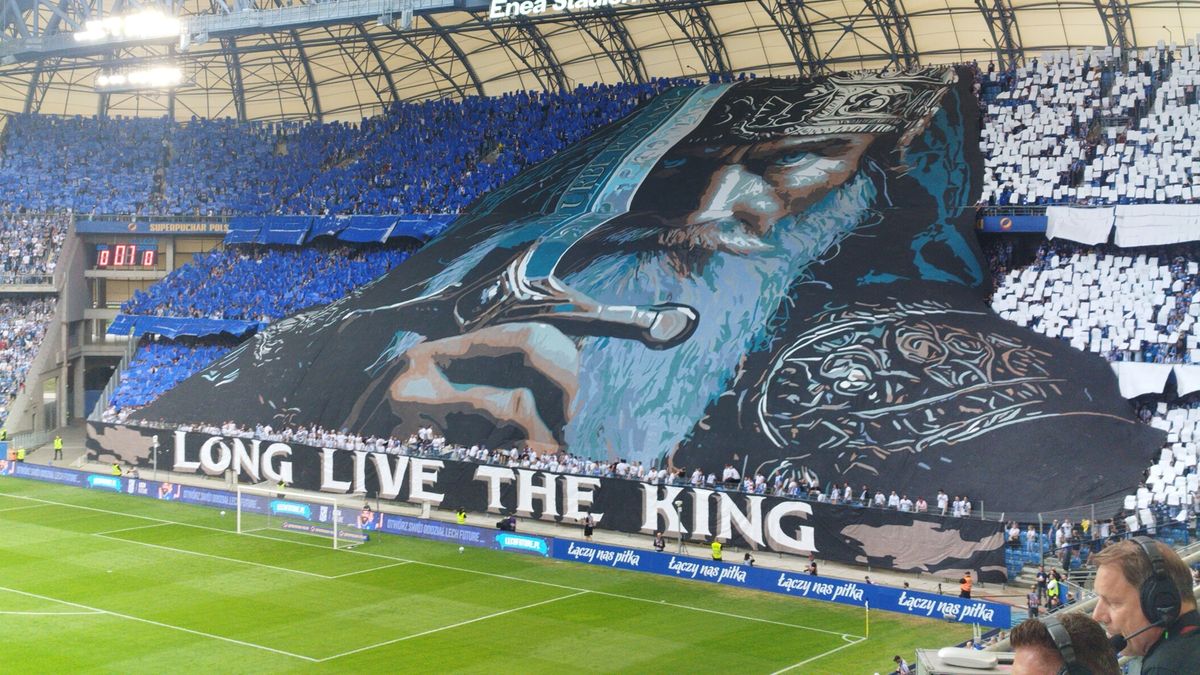 WP SportoweFakty / Dominik Stachowiak / Na zdjęciu: oprawa kibiców Lecha Poznań