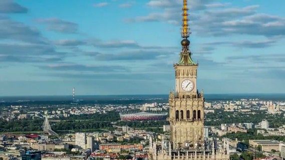 Panorama Warszawy z 237 metrów! Niesamowity film