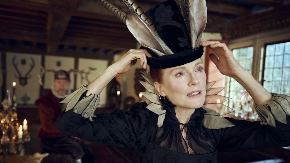 Julianne Moore w serialu 'Mary & George"