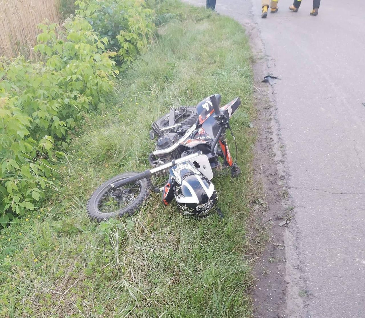 Teodorów w Łódzkiem. 9-latek na motocyklu zderzył się z samochodem