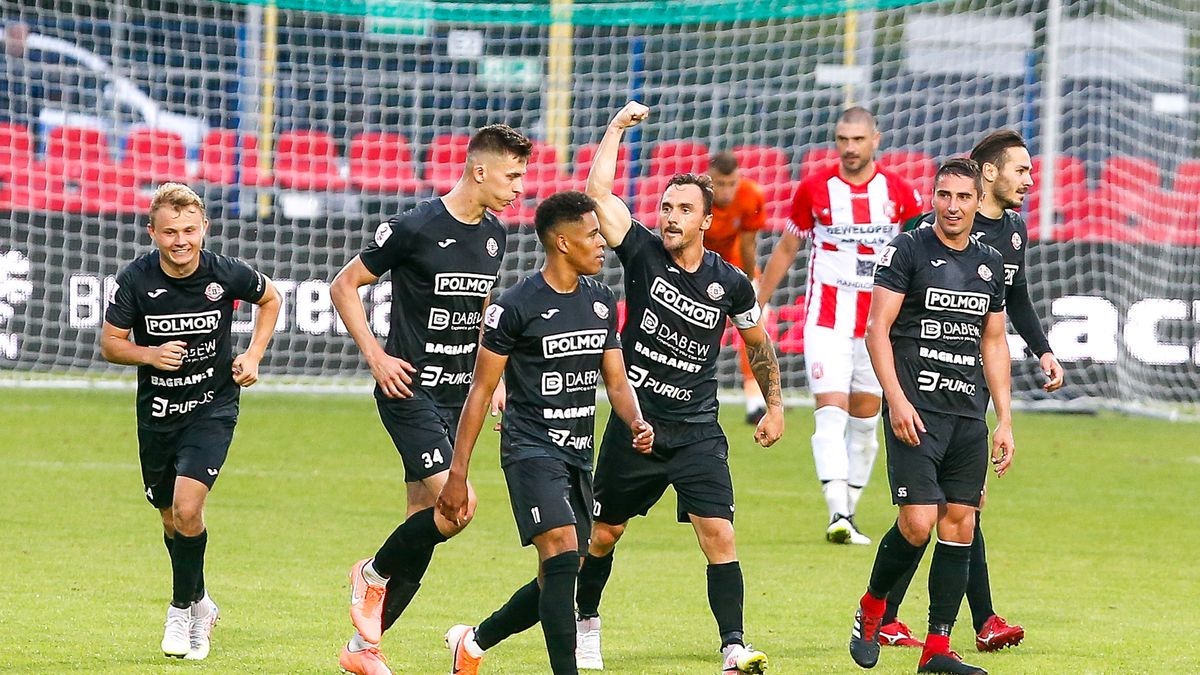 Newspix / GRZEGORZ RADTKE / Na zdjęciu: piłkarze Bytovii Bytów