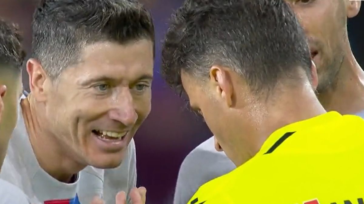 Twitter / Eleven Sports / Na zdjęciu: Robert Lewandowski i Gil Manzano