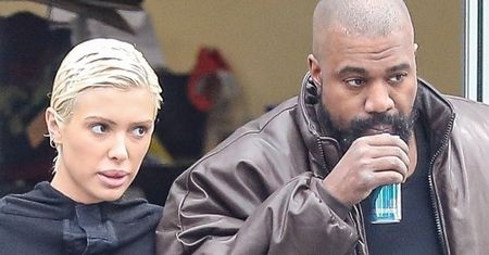 Nowa żona Kanye Westa paradowała prawie NAGO po mieście. Internauci są przerażeni: "Niech ktoś ją uratuje!"