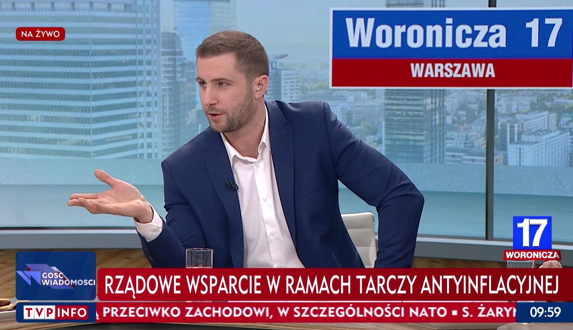 Miłosz Kłeczek jest gwiazdą TVP Info