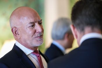 Jeff Bezos planuje sprzedaż 15 mln akcji. Korzysta z rekordowej wyceny Amazona