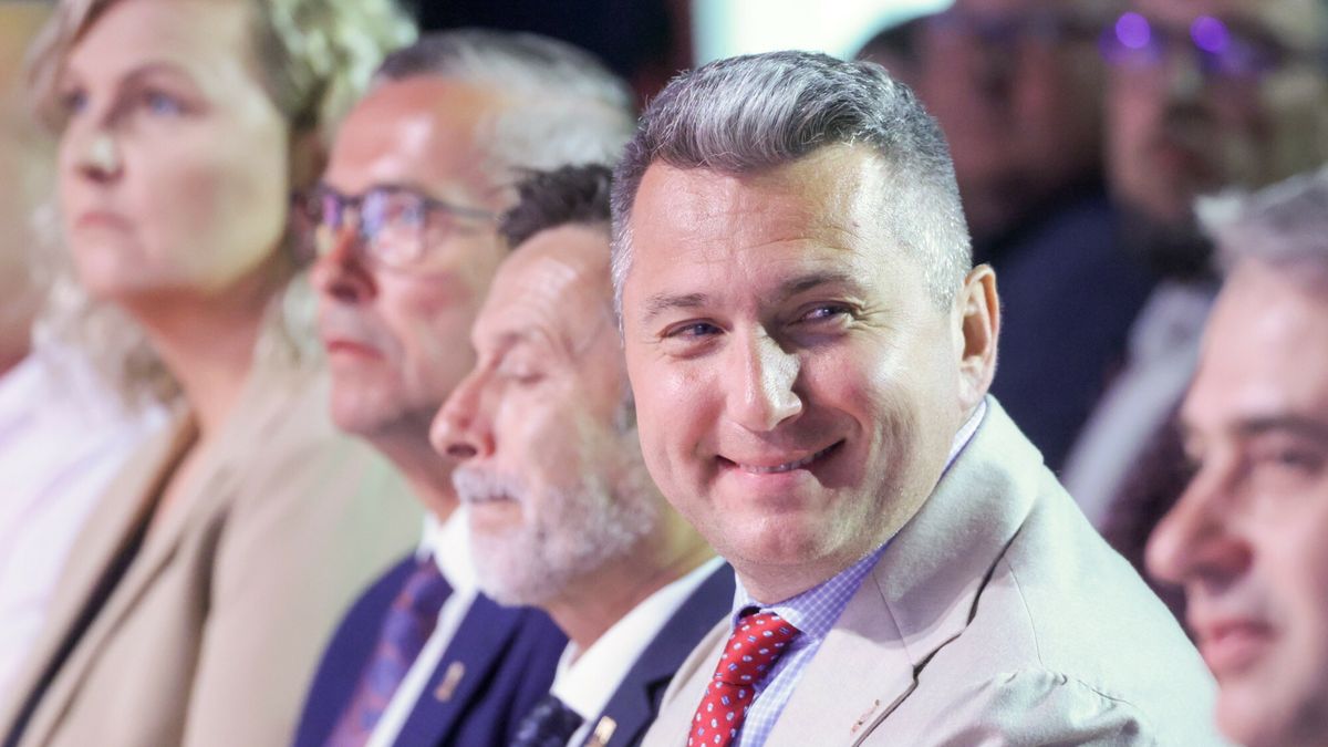 ?lubowania Olimpijskiej Reprezentacji Polski
Fot. Adam Burakowski/East News, Warszawa, 22.07.2024. Slubowania Olimpijskiej Reprezentacji Polski przed wyjazdem do Paryza.
N/z: Radoslaw Piesiewicz
Adam Burakowski