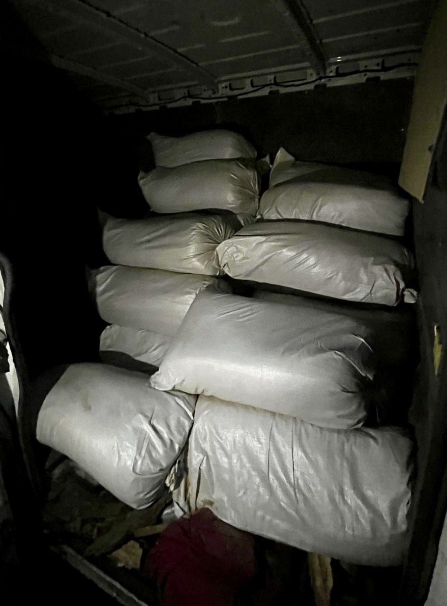 Wałcz: Prawie tona nielegalnego tytoniu w rękach policji