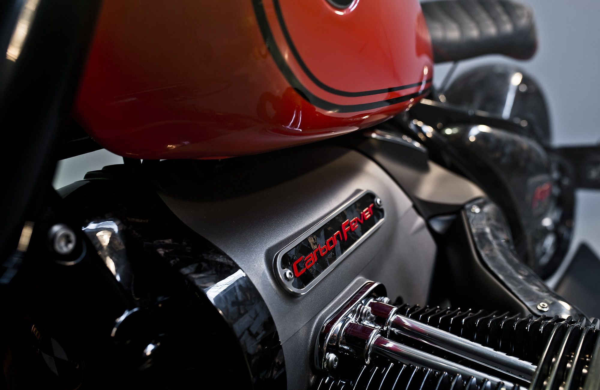 BMW R 18 Carbon Fever