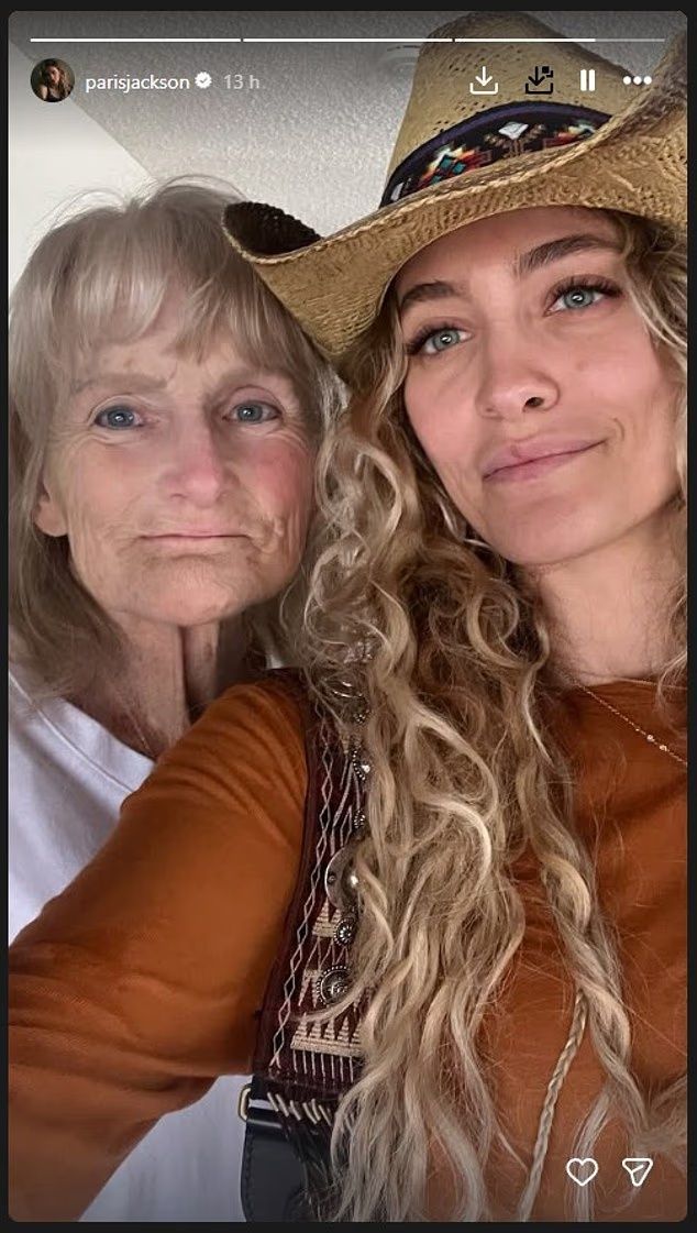 Debbie Rowe i Paris Jackson
