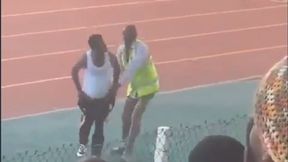 Jego drużyna wygrała i zaczął się szaleńczo cieszyć. Bolesna kara (wideo)