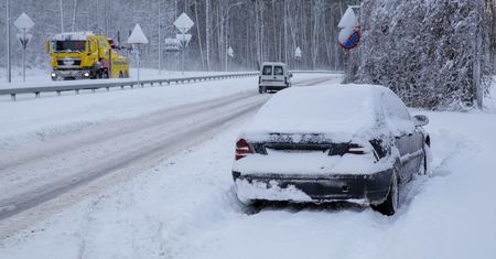 2,5 tys. odbiorców bez prądu. Trudne warunki na Warmii i Mazurach