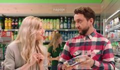 Zaproszenie na obiad, spadek formy i bez glutenu lub laktozy w spotach Żabki (wideo)