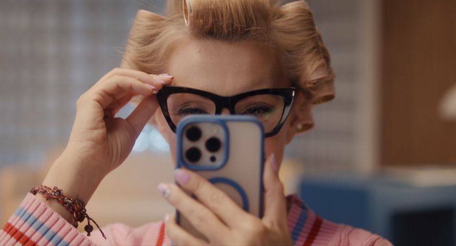 Gwiazdy TVN Style w salonie fryzjerskim. Tak stacja promuje start jesiennych premier