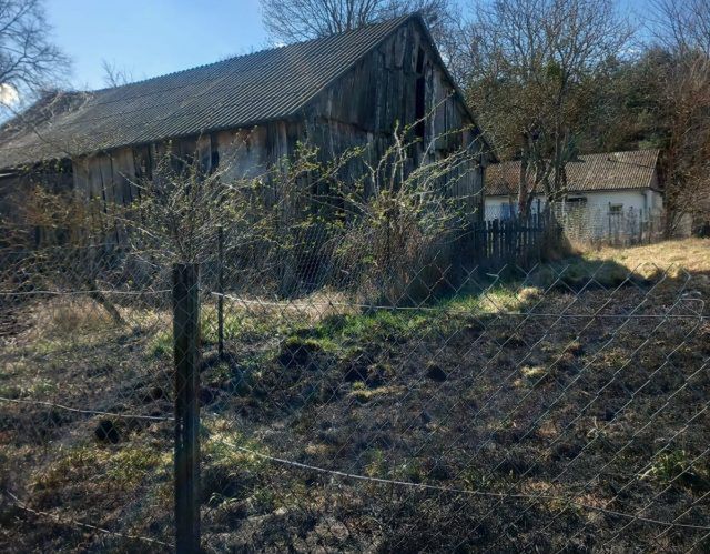 Pożar wywołany przez żarzący się popiół mógł zakończyć się dramatem (zdjęcia)