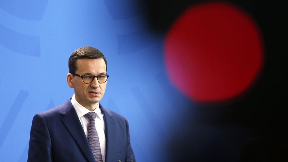 Konstytucja Biznesu to pakiet pięciu ustaw, które wprowadzą ulgi dla przedsiębiorstw i ograniczą biurokrację.