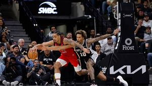 Sochan znów bez gry. Triumf Spurs