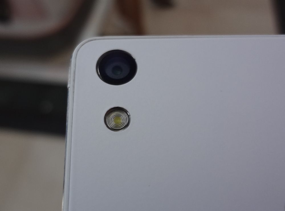 Huawei Ascend P6, czyli najcieńszy smartfon świata prezentuje się świetnie [pierwsze wrażenia] 6