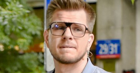 Widzowie "DD TVN" narzekają, że Filip Chajzer jest "ZMARNOWANY NA WIZJI"... Szybko się wytłumaczył: "Zabraniają mi się ekscytować"