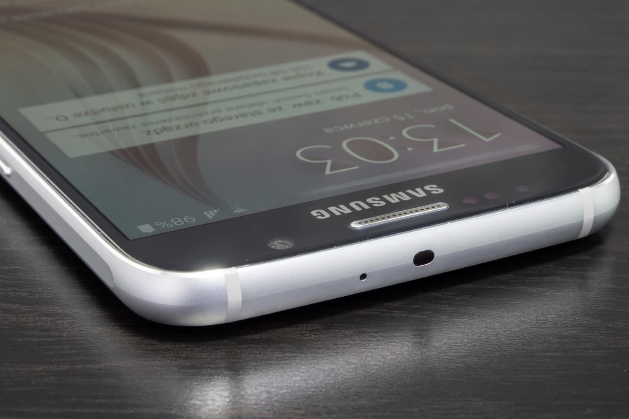 Dobrze, że chociaż w przypadku Samsunga „Mini” oznacza ekran poniżej 5 cali