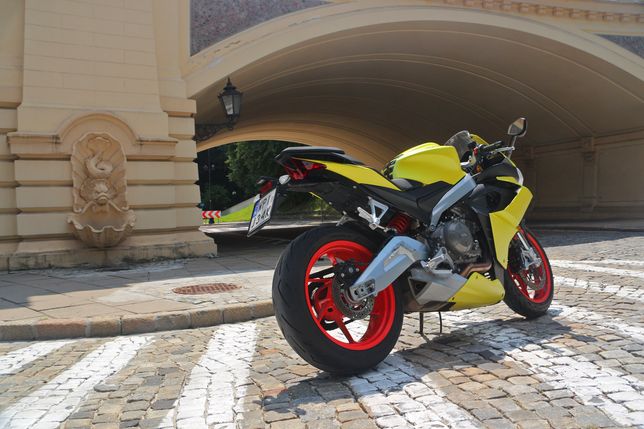 Aprilia RS 660