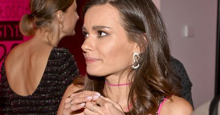 Natalia Szroeder w różowej sukience z paseczków. Wyglądała obłędnie!