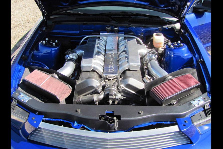 Ford Mustang z silnikiem Aston Martina