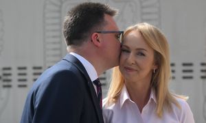 Odchodzi z wojska. Co wiadomo o żonie Szymona Hołowni?