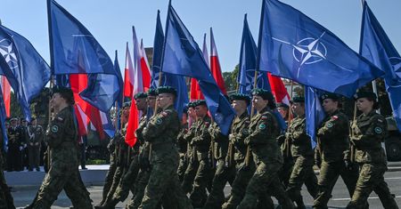 "NATO dwóch prędkości". Rekordowe wydatki na wschodzie