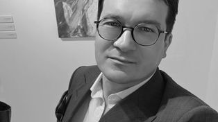 Robert Stawski nie żyje. Menedżer gwiazd w zeszłym miesiącu pochował matkę