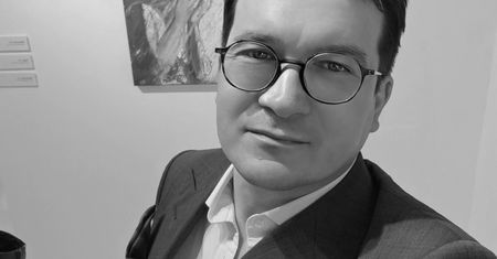 Robert Stawski nie żyje. Menedżer gwiazd w zeszłym miesiącu pochował matkę