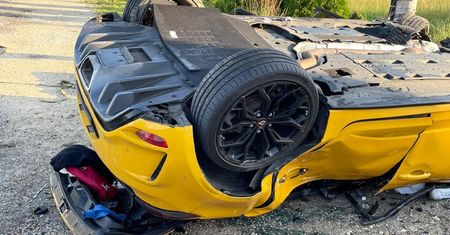 Tragiczny wypadek koło Oświęcimia. Żółtym renault jechało trzech mężczyzn