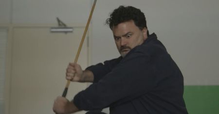 Tim Schafer nokautuje twórcę Escape Goat 2 kijem golfowym