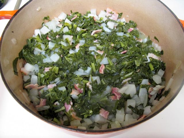 Gotowane mrożone liście rzepy bez dodatku soli, odsączone