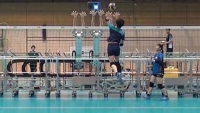#dziejesiewsporcie: niecodzienne treningi japońskich siatkarek. Z... robotami (WIDEO)