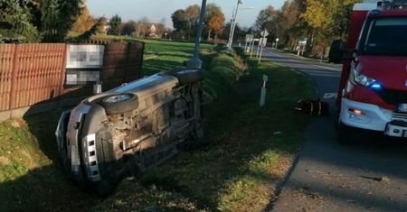 Wymusił pierwszeństwo ciągnikiem. W wyniku zderzenia traktor rozpadł się na pół