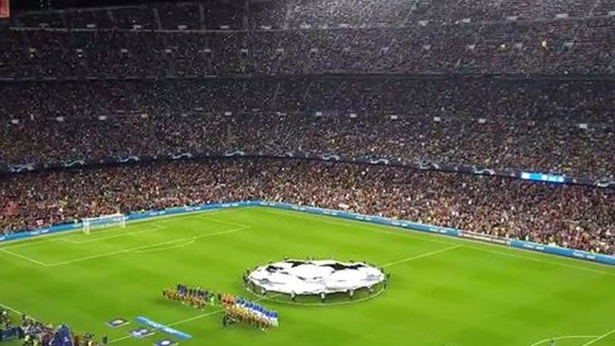 Gwizdy podczas hymnu Ligi Mistrzów na Camp Nou