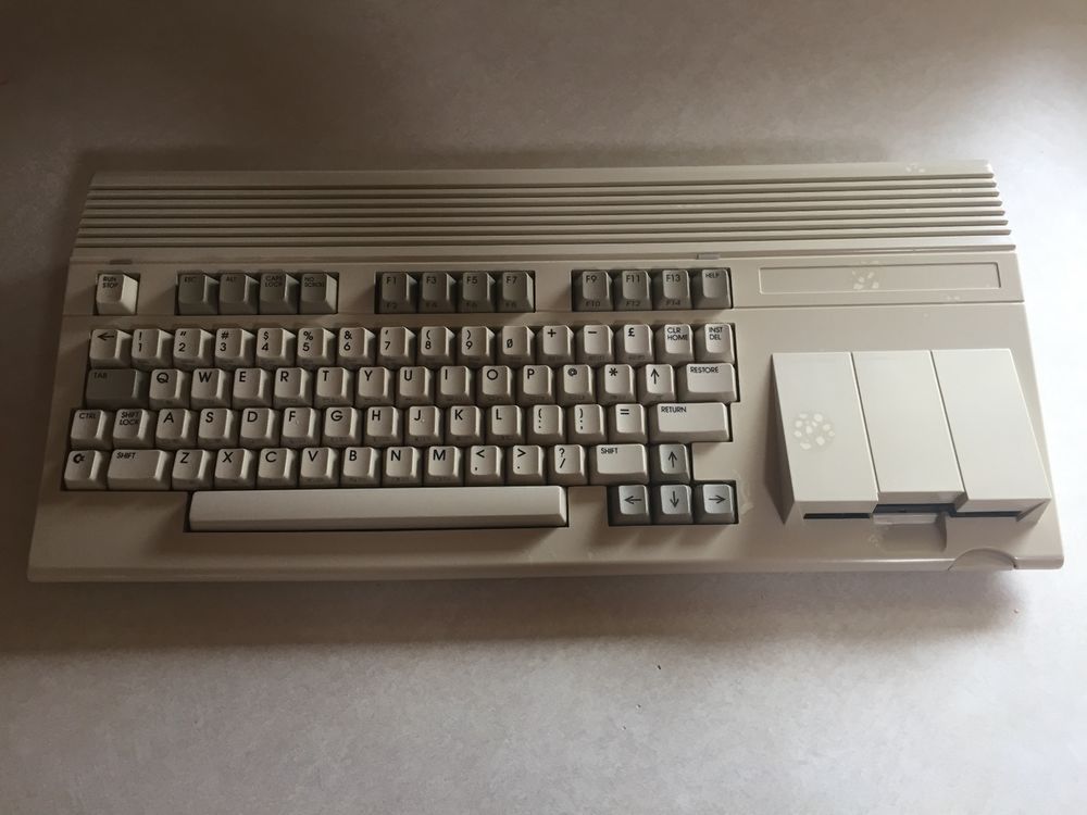 Commodore 65 - biały kruk wśród retro komputerów