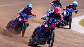 Żużel. Mecz w strugach deszczu w Pile. Wybrzeże utrzymało przewagę po biegu juniorów