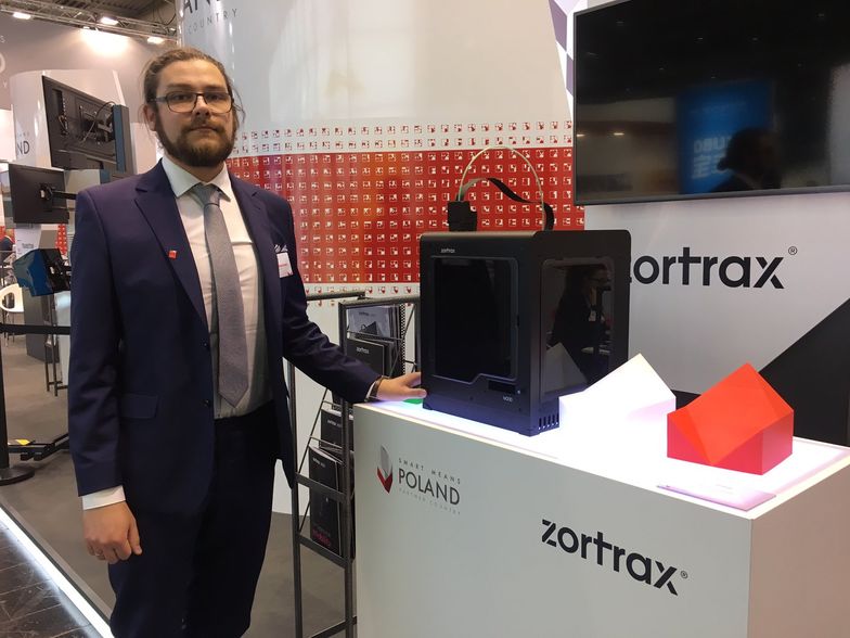 Bartłomiej Cymer (Zortrax) podczas targów Hannover Messe