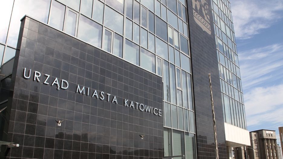 Katowice. Miasto zdecydowało o doświetleniu przejść dla pieszych przy  przebudowanym skrzyżowaniu w Piotrowicach.
