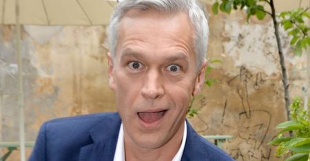 Michał Żebrowski chwali się PIERWSZYM zdjęciem z CZWARTYM dzieckiem, pytając internautów: "Córcia czy wnusia?" (FOTO)