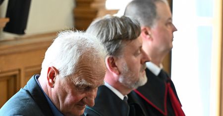 28 lat temu zamordowano mu córkę. Ojciec Iwony Cygan zasłabł w sądzie