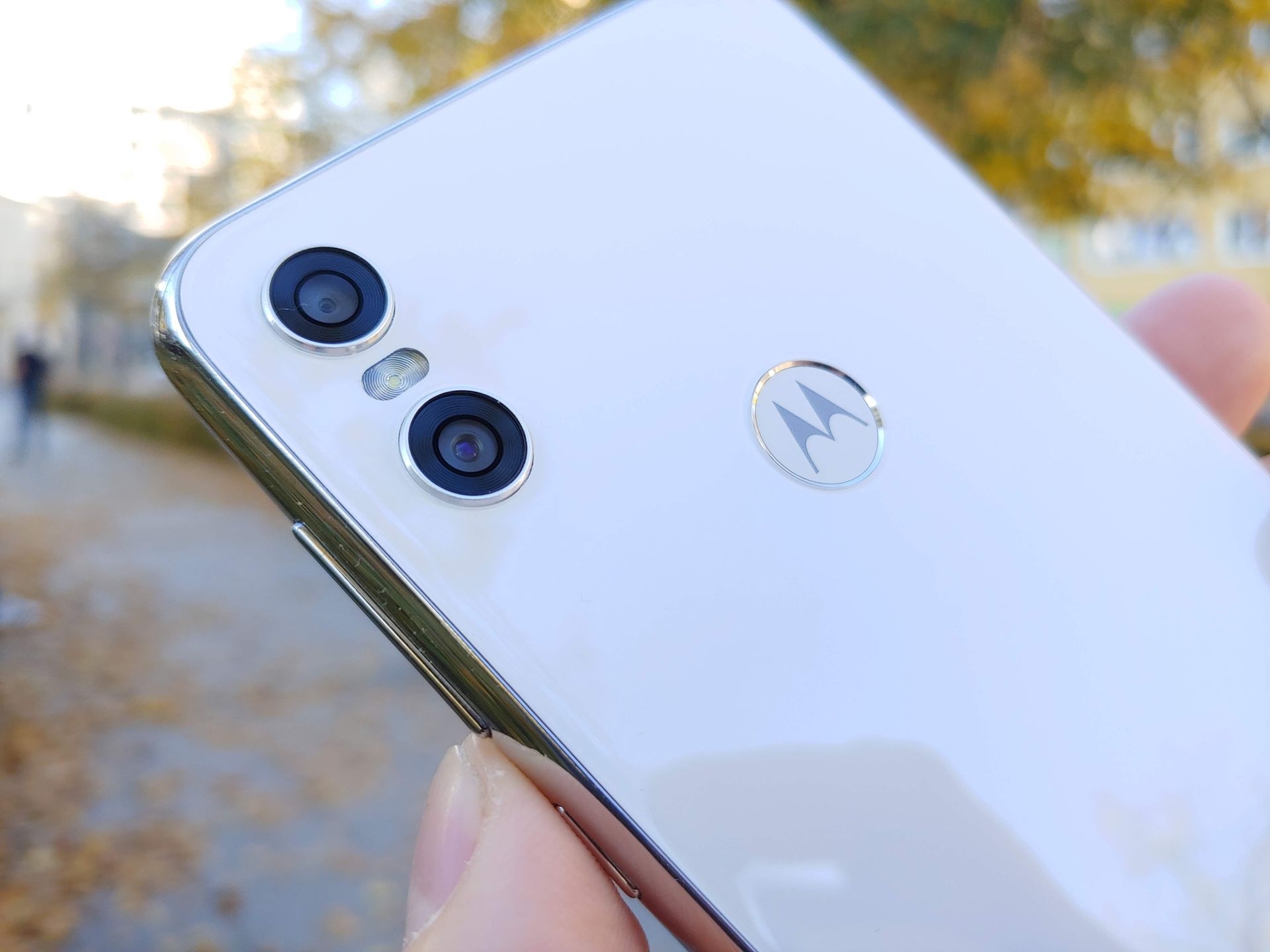 Motorola One to złoty standard niedrogich telefonów [minitest] 4