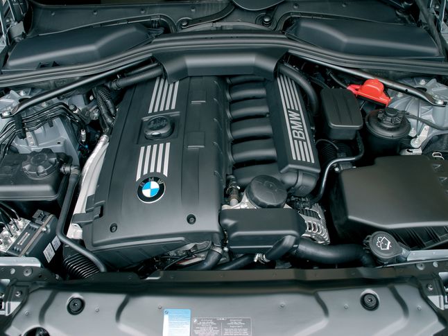 Benzynowe, 3-litrowe R6 to w zasadzie optymalna jednostka do BMW Serii 5 (E60)