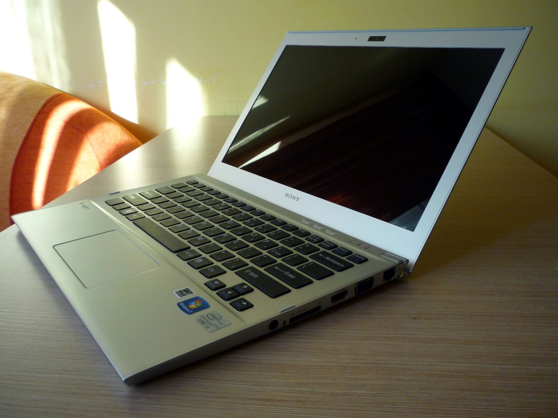Sony VAIO T13 – poręczny japończyk [test] 5