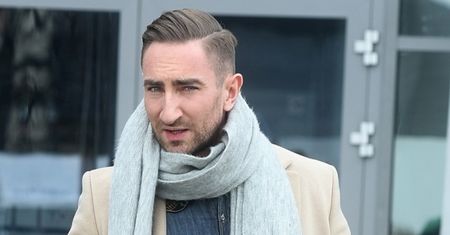TYLKO U NAS: Jakóbiak ZNOWU OSZUKAŁ FANÓW? Twierdzi, że wystąpił przed 30 tysiącami ludzi, a był tylko... "SUPPORTEREM"!