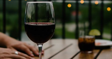 Wino stołowe gamay (czerwone)